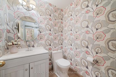 Photo 13 at 287 Dunview Avenue, Willowdale East, Toronto