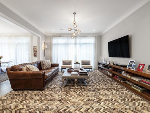 Photo 5 at 125 Sandringham Drive, Windfields, Toronto