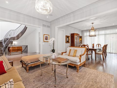 Photo 9 at 125 Sandringham Drive, Windfields, Toronto