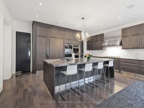 Photo 16 at 125 Sandringham Drive, Windfields, Toronto