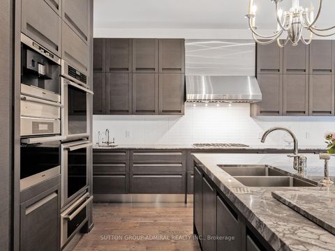 Photo 18 at 125 Sandringham Drive, Windfields, Toronto