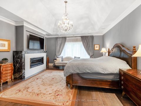 Photo 19 at 125 Sandringham Drive, Windfields, Toronto