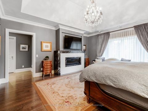 Photo 21 at 125 Sandringham Drive, Windfields, Toronto