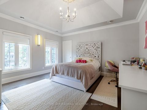 Photo 23 at 125 Sandringham Drive, Windfields, Toronto