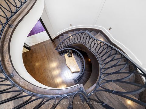 Photo 32 at 125 Sandringham Drive, Windfields, Toronto