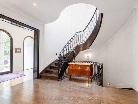 Photo 34 at 125 Sandringham Drive, Windfields, Toronto