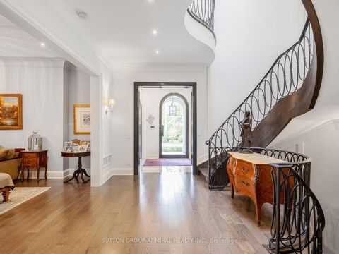 Photo 35 at 125 Sandringham Drive, Windfields, Toronto