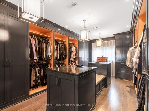 Photo 37 at 125 Sandringham Drive, Windfields, Toronto