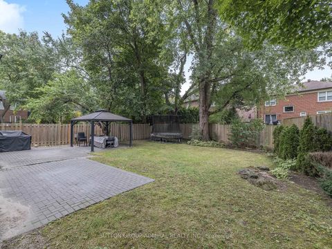 Photo 43 at 125 Sandringham Drive, Windfields, Toronto