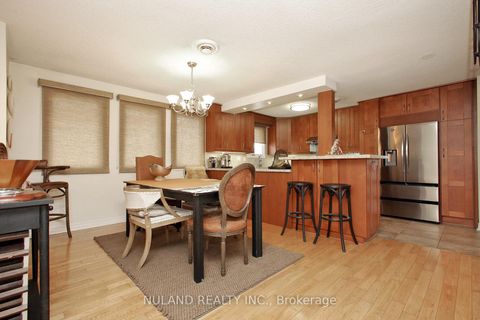 Photo 5 at 2098 Pharmacy Avenue, L'Amoreaux, Toronto