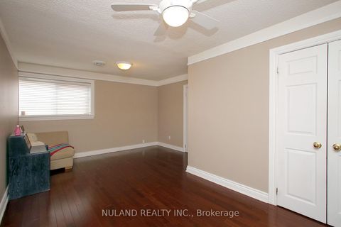 Photo 16 at 2098 Pharmacy Avenue, L'Amoreaux, Toronto