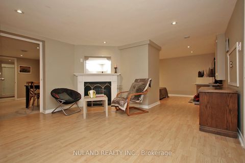 Photo 18 at 2098 Pharmacy Avenue, L'Amoreaux, Toronto