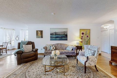 Photo 12 at 311 - 7300 Yonge Street, Yorkhill, Vaughan