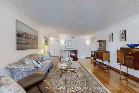 Photo 15 at 311 - 7300 Yonge Street, Yorkhill, Vaughan