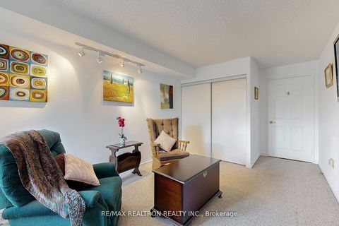 Photo 27 at 311 - 7300 Yonge Street, Yorkhill, Vaughan