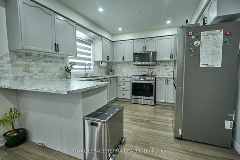 Photo 12 at 59 Russell Hill Drive, Painswick South, Barrie