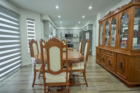 Photo 14 at 59 Russell Hill Drive, Painswick South, Barrie