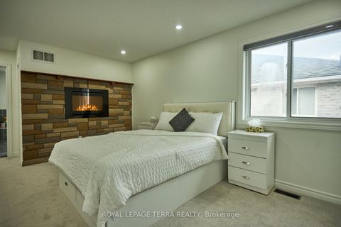 Photo 31 at 59 Russell Hill Drive, Painswick South, Barrie