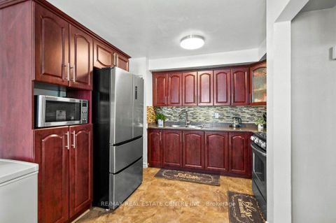 Photo 10 at 47 - 7255 Dooley Drive, Malton, Mississauga