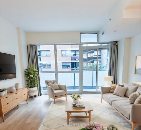 Photo 2 at 406 - 210 Simcoe Street, Chinatown, Toronto