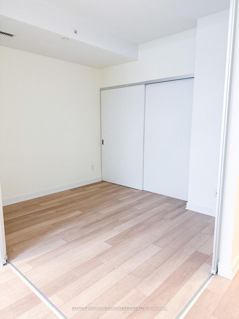 Photo 5 at 406 - 210 Simcoe Street, Chinatown, Toronto