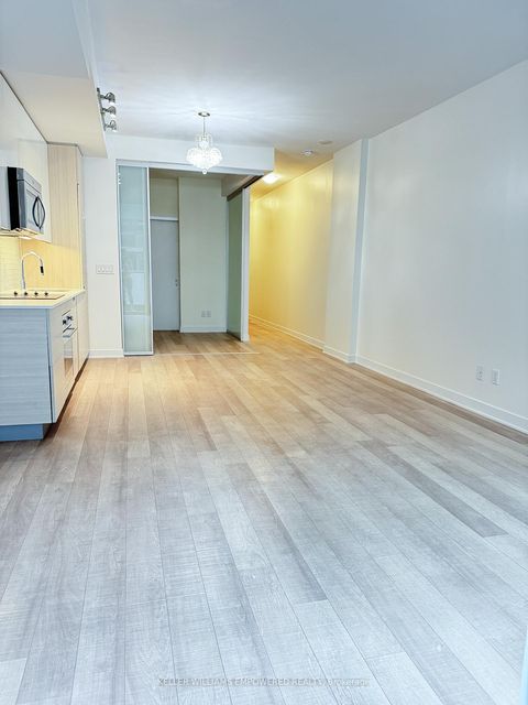 Photo 6 at 406 - 210 Simcoe Street, Chinatown, Toronto