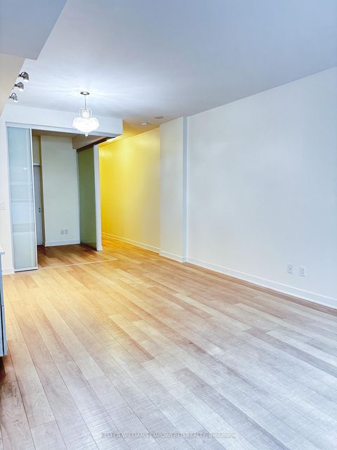 Photo 7 at 406 - 210 Simcoe Street, Chinatown, Toronto