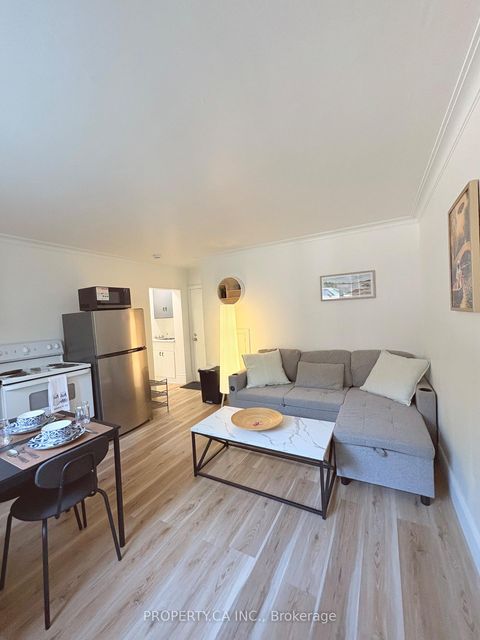 Photo 6 at 882 Broadview Avenue, Danforth, Toronto