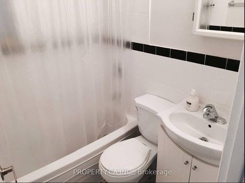 Photo 11 at 882 Broadview Avenue, Danforth, Toronto