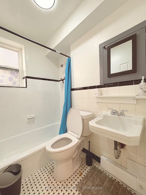 Photo 19 at 882 Broadview Avenue, Danforth, Toronto