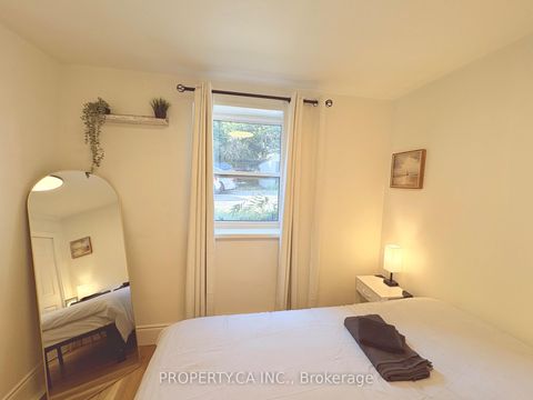 Photo 23 at 882 Broadview Avenue, Danforth, Toronto