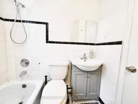 Photo 36 at 882 Broadview Avenue, Danforth, Toronto