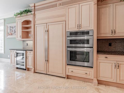 Photo 7 at 11 Macleod Estate Court, Jefferson, Richmond Hill