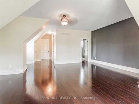 Photo 11 at 11 Macleod Estate Court, Jefferson, Richmond Hill