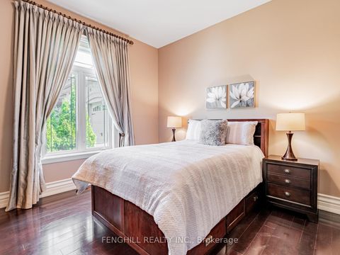 Photo 13 at 11 Macleod Estate Court, Jefferson, Richmond Hill