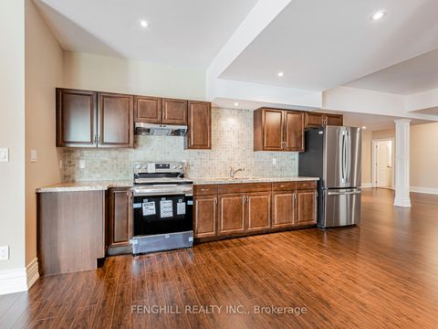 Photo 19 at 11 Macleod Estate Court, Jefferson, Richmond Hill