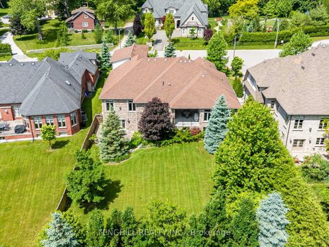 Photo 30 at 11 Macleod Estate Court, Jefferson, Richmond Hill