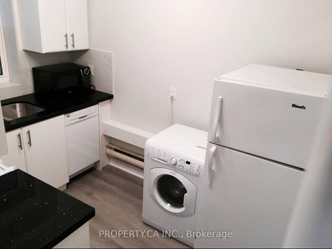 Photo 5 at 882 Broadview Avenue, Danforth, Toronto