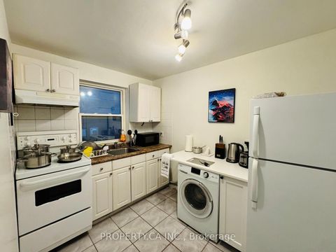 Photo 25 at 882 Broadview Avenue, Danforth, Toronto