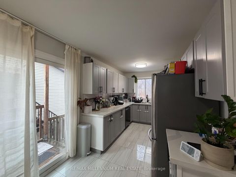 Photo 7 at 145 Londonderry Street, Vanier, Oshawa