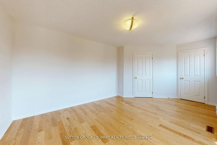 Photo 30 at 5525 Fleur-De-Lis, East Credit, Mississauga