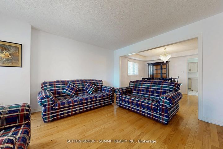 Photo 43 at 5525 Fleur-De-Lis, East Credit, Mississauga