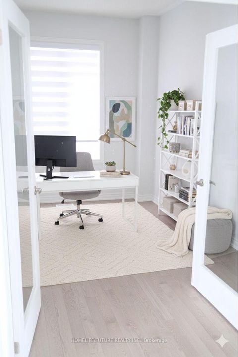 Photo 9 at 23 Faimira Avenue, Keswick South, Georgina