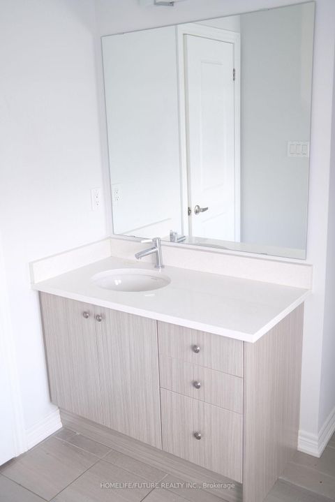 Photo 10 at 23 Faimira Avenue, Keswick South, Georgina