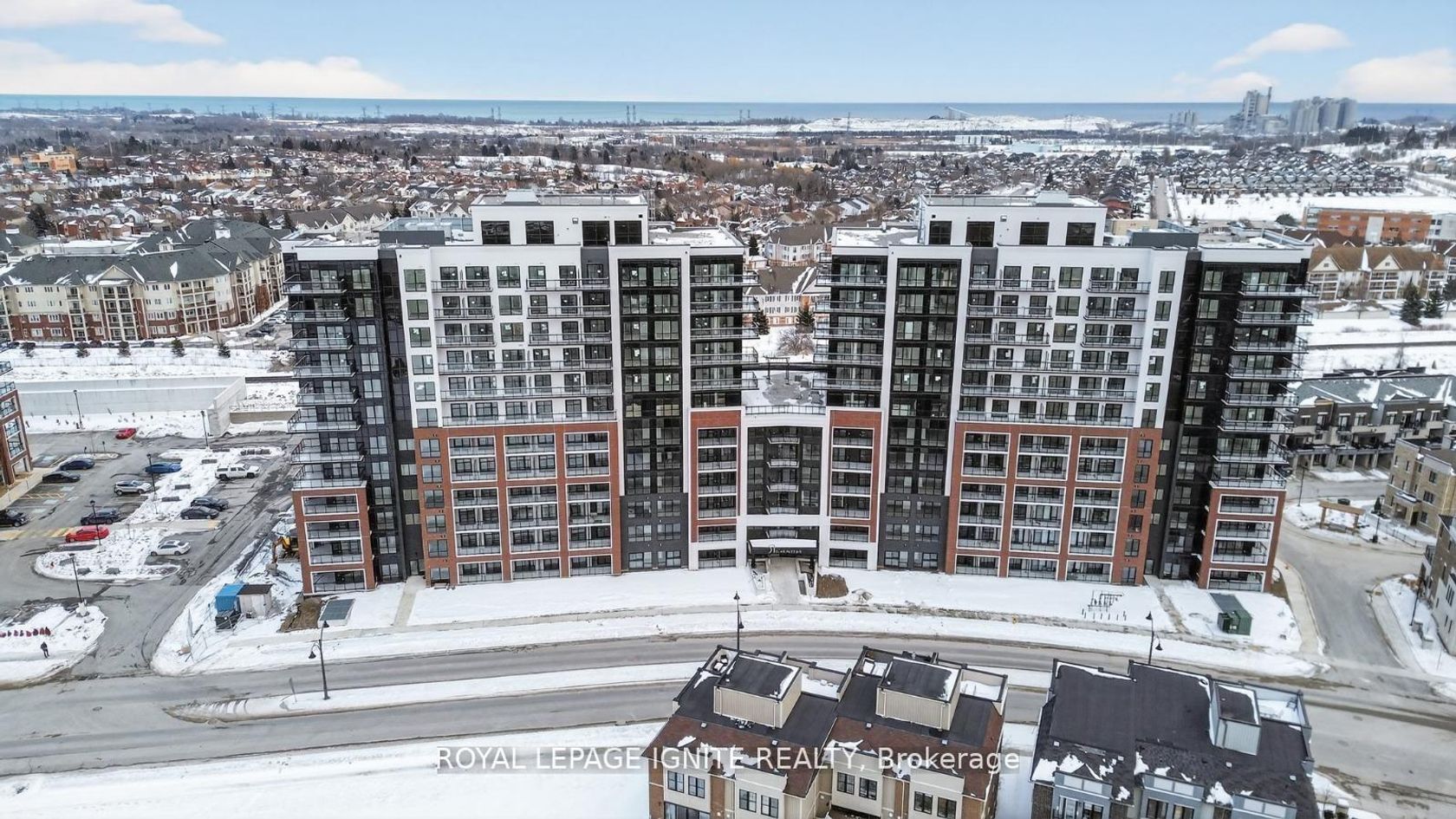 226 - 51 Clarington Boulevard, Bowmanville, Clarington 