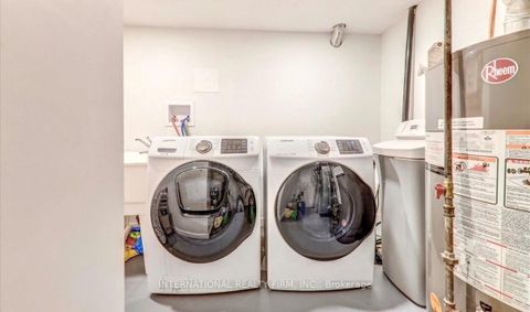 Photo 24 at 15 Hewitt Place, Georgian Drive, Barrie