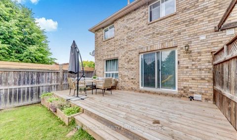 Photo 26 at 15 Hewitt Place, Georgian Drive, Barrie