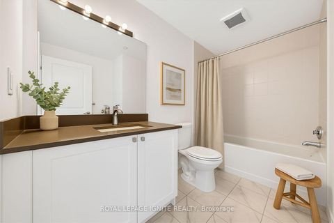 Photo 12 at 228 - 50 Lakebreeze Drive, Newcastle, Clarington