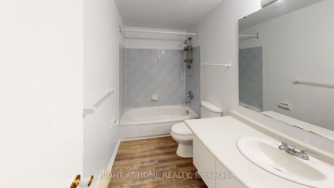 Photo 12 at 304 - 25 Meadow Lane, Ardagh, Barrie