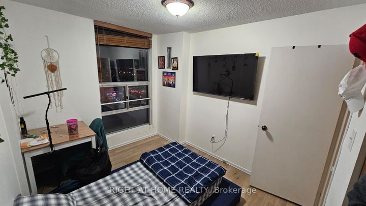 Photo 8 at 1912 - 25 Kensington Road, Queen Street Corridor, Brampton